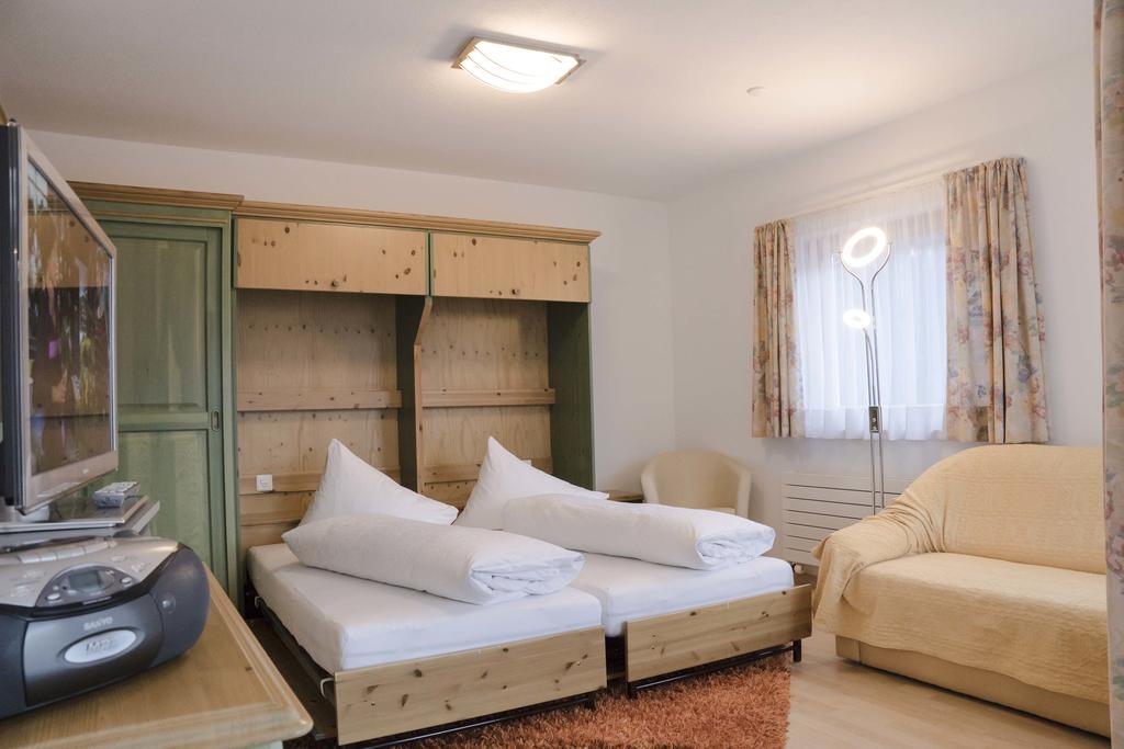 Appartements Garni Alpin Live Samnaun Exterior foto