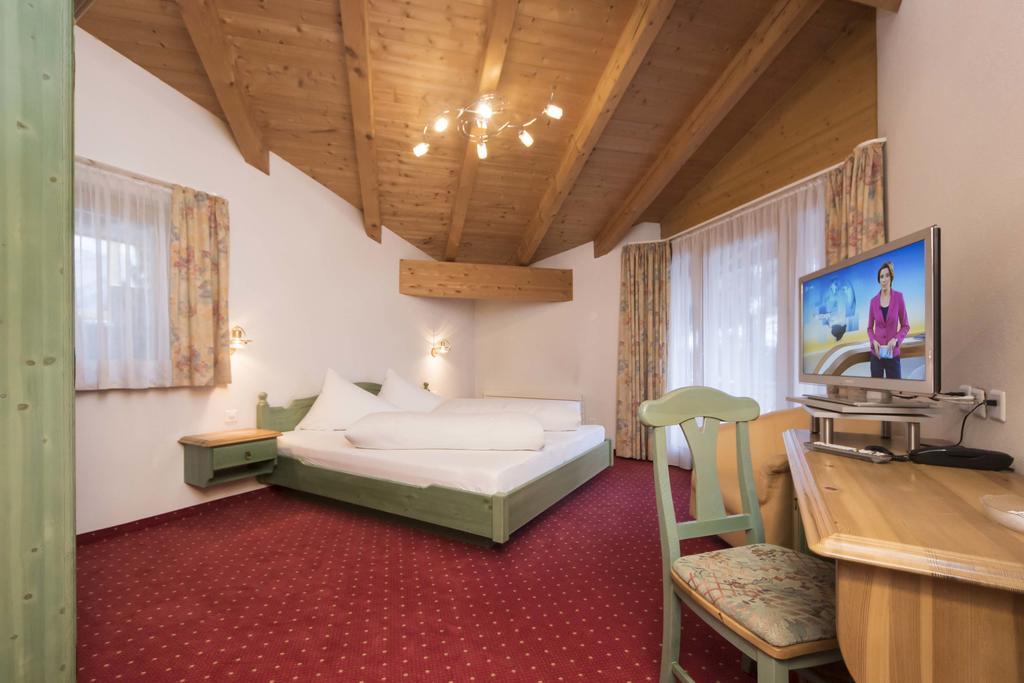 Appartements Garni Alpin Live Samnaun Exterior foto