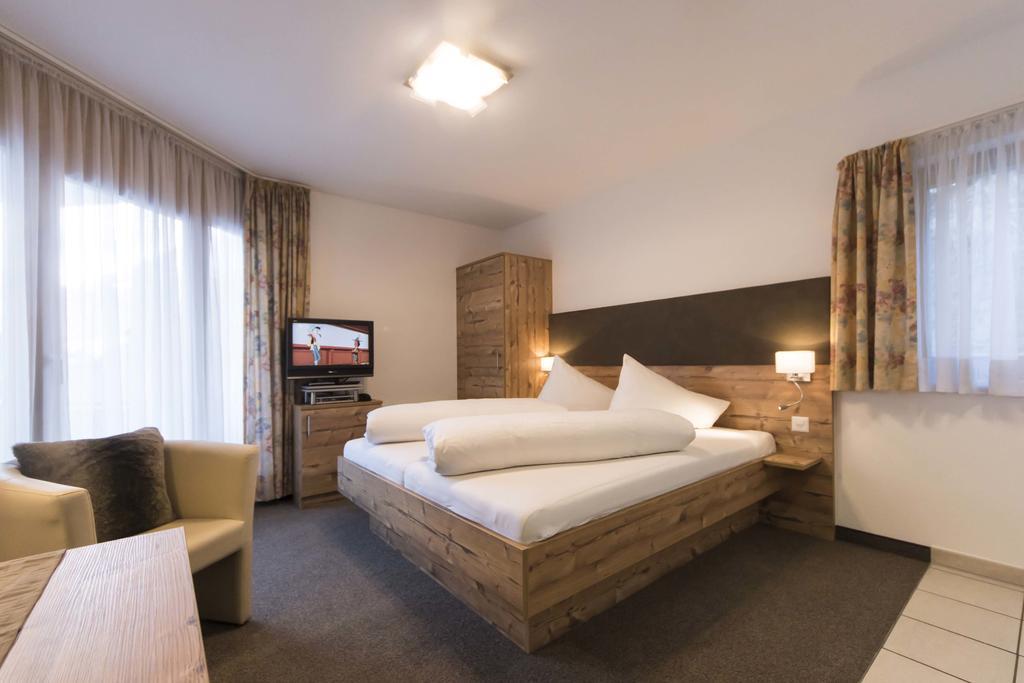 Appartements Garni Alpin Live Samnaun Exterior foto